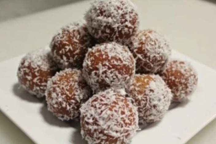 Kale gulab jamun 