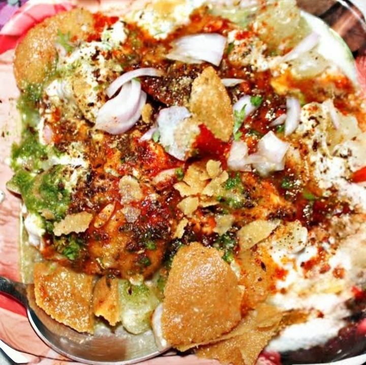 Dahi bhalla papdi chat